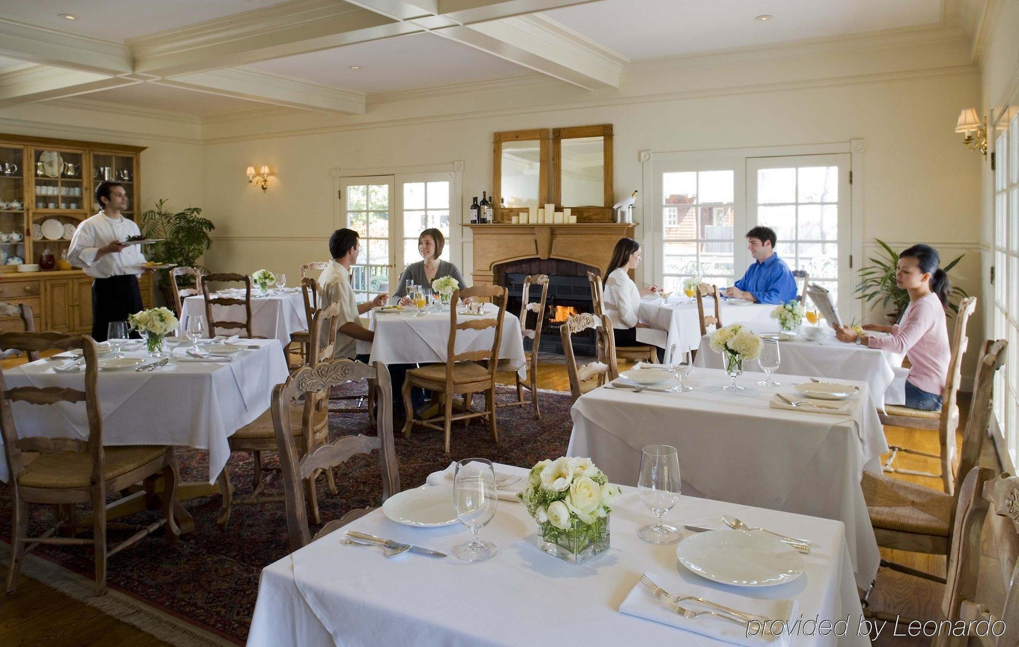 Senza Hotel Napa Restoran gambar